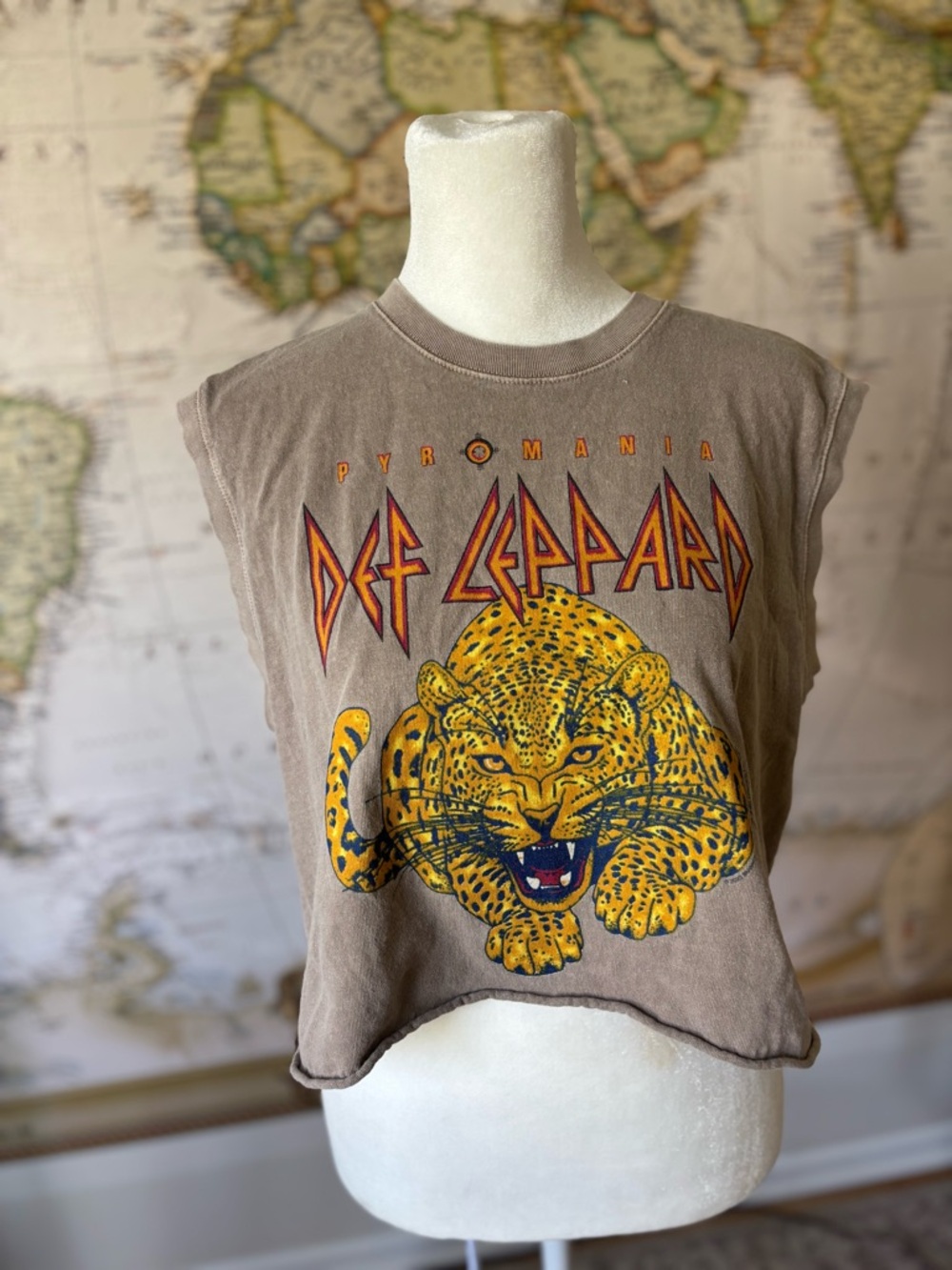 Def Leppard Pyromania Tank Muscle Tee - Pyromania Leopard people of leisure